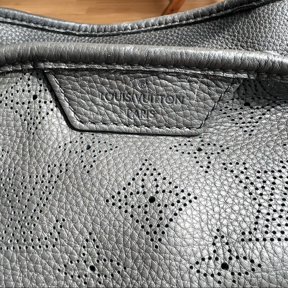 Authentic Louis Vuitton Mahina Stellar GM in Anthracite - Picture 3 of 16